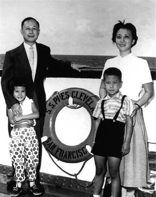 钱学森96分试卷走红,字体堪比“印刷体”,让现代书法家汗颜