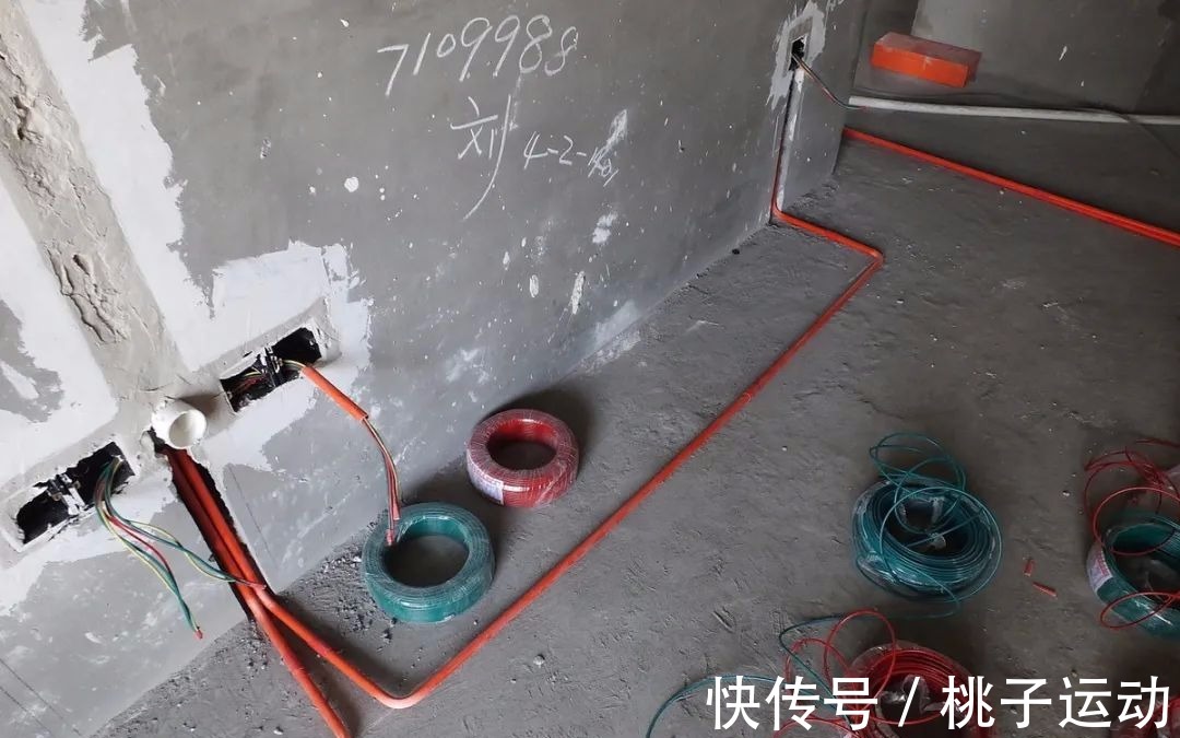 走线|以前水电装修不开槽，现在开槽布线有标准，听老师傅详解其中原委！