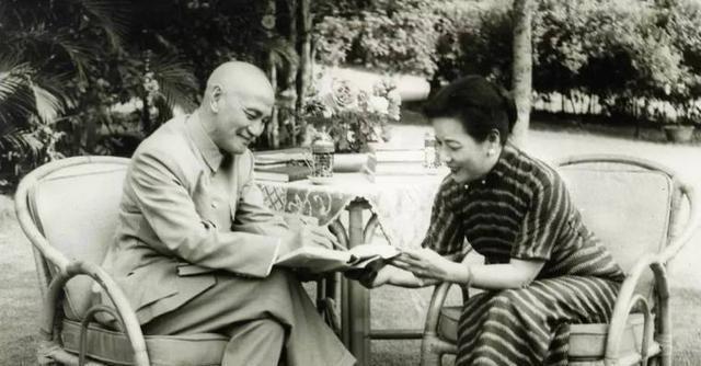 宋庆龄|戴笠杀人无数，唯独这个人他不敢杀，只因她背后有这个男人撑腰！