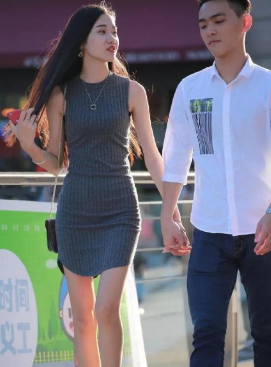 黑色|街拍软玉温香的美女,一件黑色的连衣裙,时尚优雅气质迷人