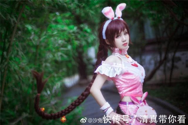 cos|小姐姐cos斗罗大陆小舞走红!高抬腿用力过猛,惹粉丝疯狂截图!