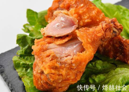 炸鸡|炸鸡腿,用淀粉还是面粉大厨透露技巧,炸出来皮脆肉嫩,太香了