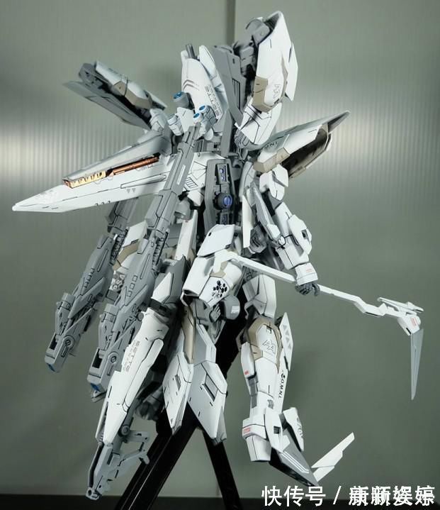 圣盾|模玩控:1:100比例可变形蜘蛛,白色圣盾高达模型