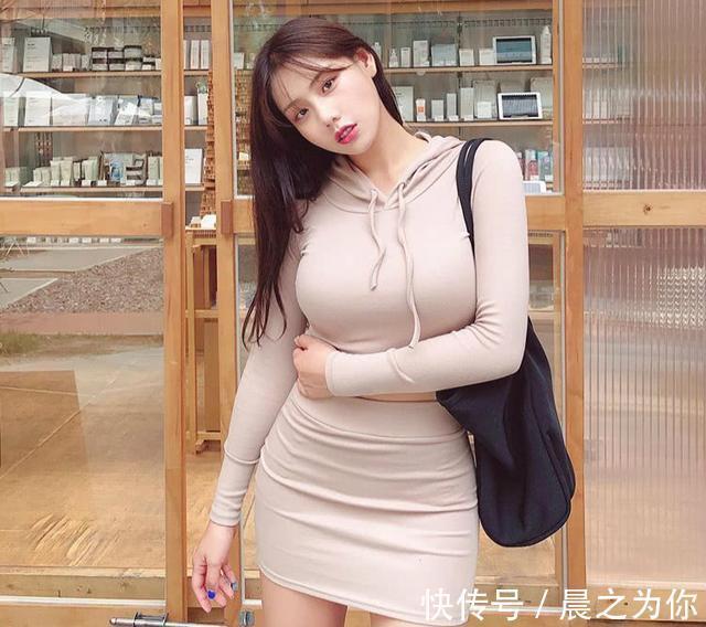 健身|130斤韩国健身网红,每周4次健身塑形,诠释微胖丰满性感好身材