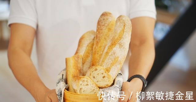 总吃甜面包,换一种口味,试试这个无油无糖的法棍面包!