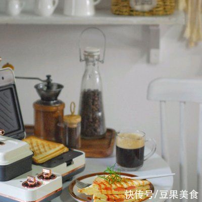 唇齿|简简单单、百吃不腻的火腿肠三明治一口下肚，唇齿留香