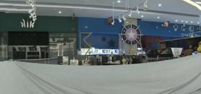 赵先生|男子花32万开餐厅,装修到一半发现周围商铺都倒了,原来自己被忽悠了