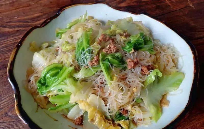 包菜焯水|包菜换种做法,比手撕包菜还香,又香又下饭!美味可口,非常美味