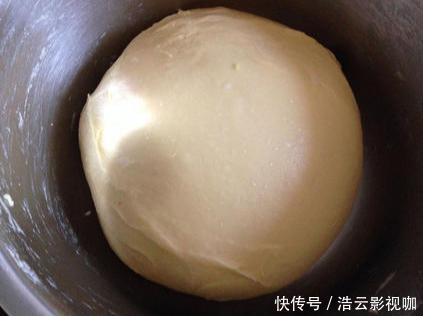 老板|蒸包子时,别直接上锅蒸,包子铺老板教我这样做,又香又软不塌陷