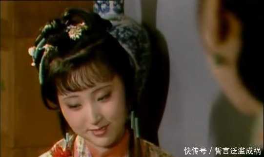 薛宝钗|薛宝钗落选才人这十二支宫花是最有力的证据，曹雪芹写得太隐晦！