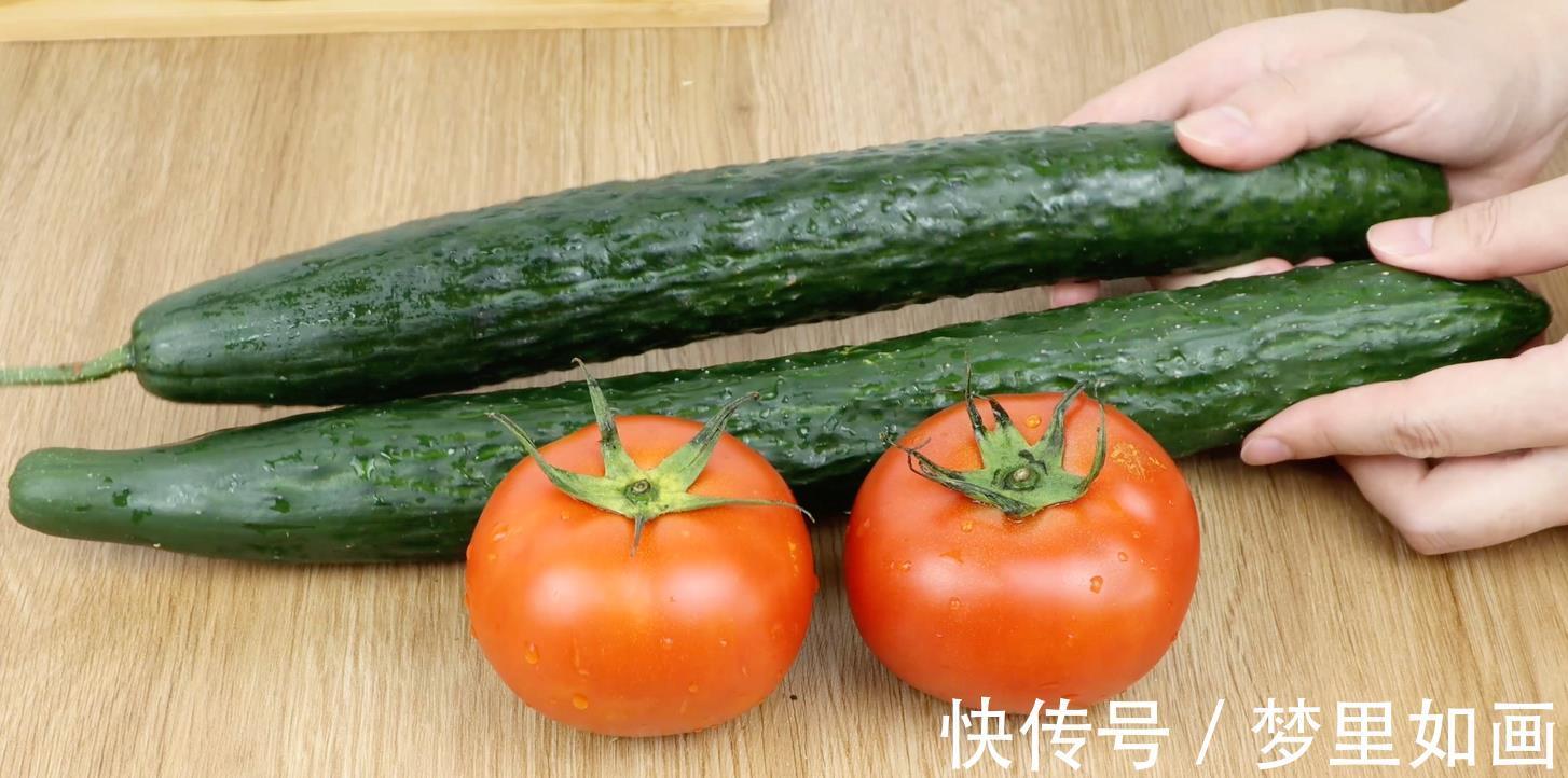 番茄丁|2黄瓜＋2西红柿，简单小炒，好吃到停不下来