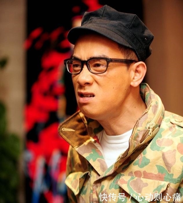 妻儿|陈小春豪宅曝光，年纪大却充满童心，爱和妻儿玩游戏