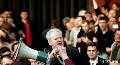 米洛舍维奇|首个被送上法庭的元首,米洛舍维奇被谁出卖了出卖者结局怎样