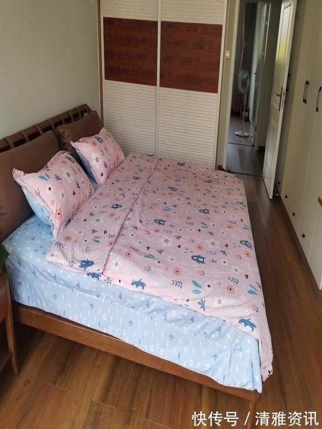 电视背景墙|一家三口终于幸福入住,电视墙非常实用,再多东西都能装,晒晒