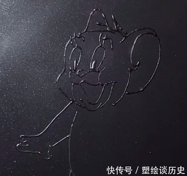 轮廓@美术生摊煎饼作画,开始轮廓已经很惊艳了,结果还舍得吃吗