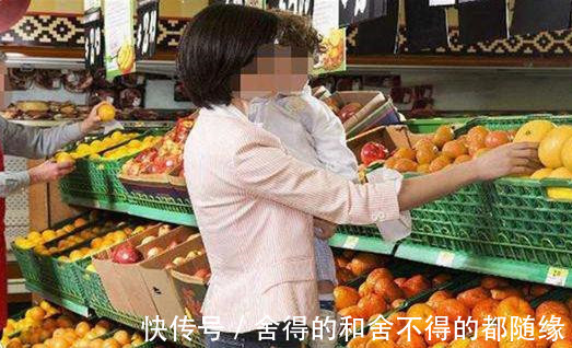 草莓|孩子在超市偷吃草莓,被员工大骂“没教养”,妈妈的回应让人佩服