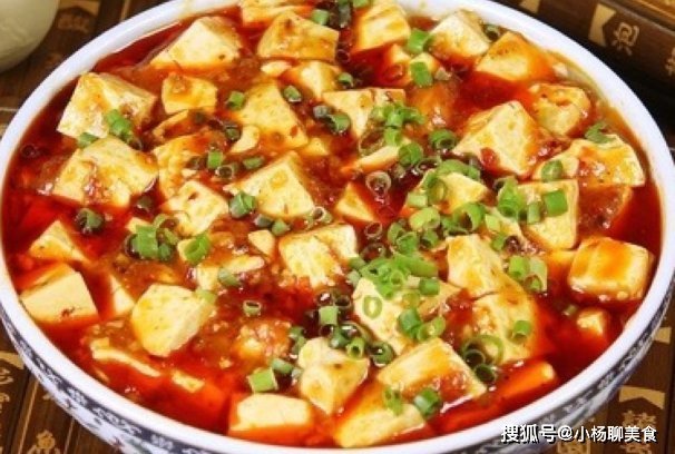 做麻婆豆腐，不要直接下锅炒，多加“一步”，豆腐鲜嫩多汁味道棒