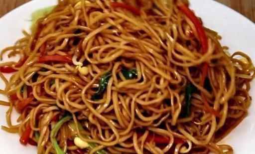 己在家做|教你在家做炒面,几步就上桌,劲道又爽滑,一家老少都爱吃