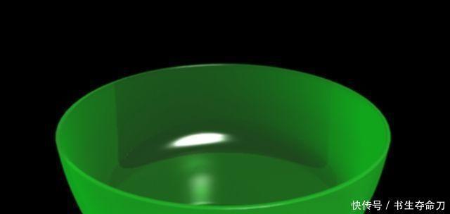 老人|老人拿出一只玉碗说从溥仪那买的,专家看到碗底4字被镇住了!