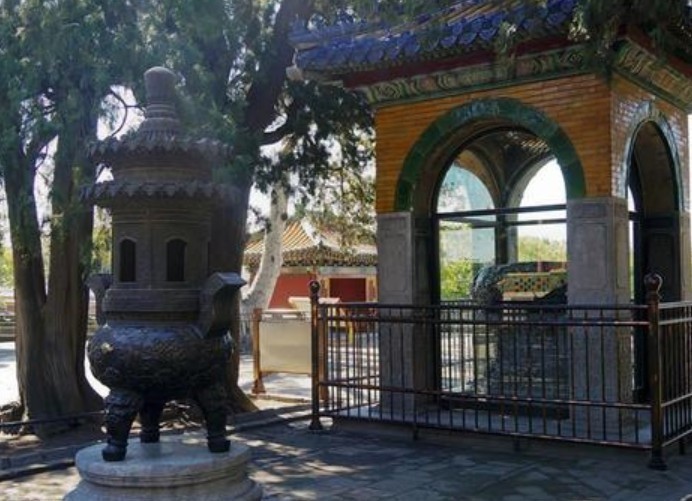 重金|元代8千斤玉石打造的珍宝被道士当作咸菜缸,乾隆得知花重金赎回