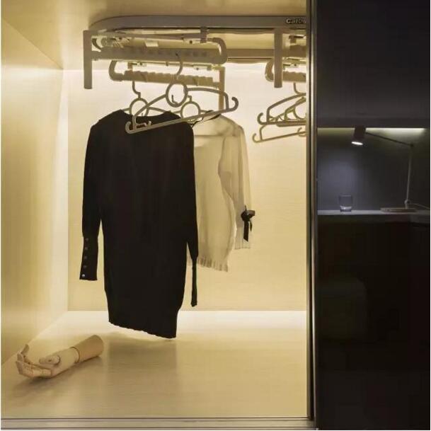 卫生间|60㎡老破屋一半住四代人一半存物，卫生间居然在厨房，狗窝变金窝