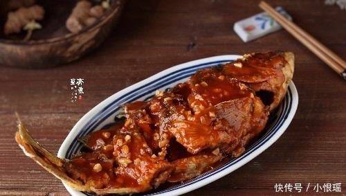 宁可不吃肉,也要多吃鱼,教你一道糖醋鱼新做法,酸甜酥脆特好吃