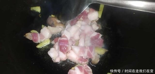 干豆腐炖五花肉,看着就好吃,可香了