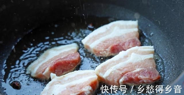 湖北菜|自制家庭版周黑鸭辣卤藕,关键在于酱汁,学会再也不用出去买!