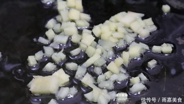 家里孩子每次不吃饭，我就做这道菜给她吃，每次孩子都要吃个精光