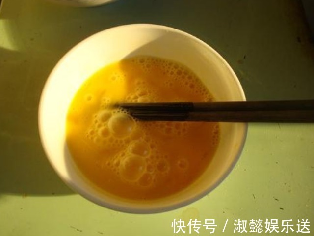 并发症|苦瓜里加点“料”,连吃一周,血糖一降再降,并发症也消失了