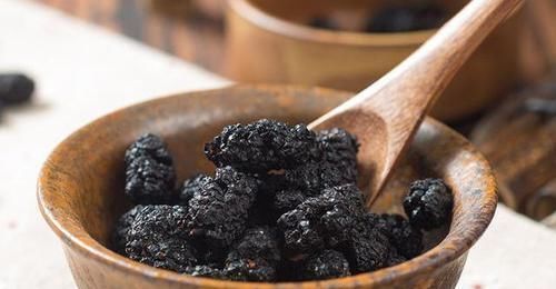 菠菜|女性到了中年,不妨坚持常吃3种食物,排毒抗菌,滋补身体