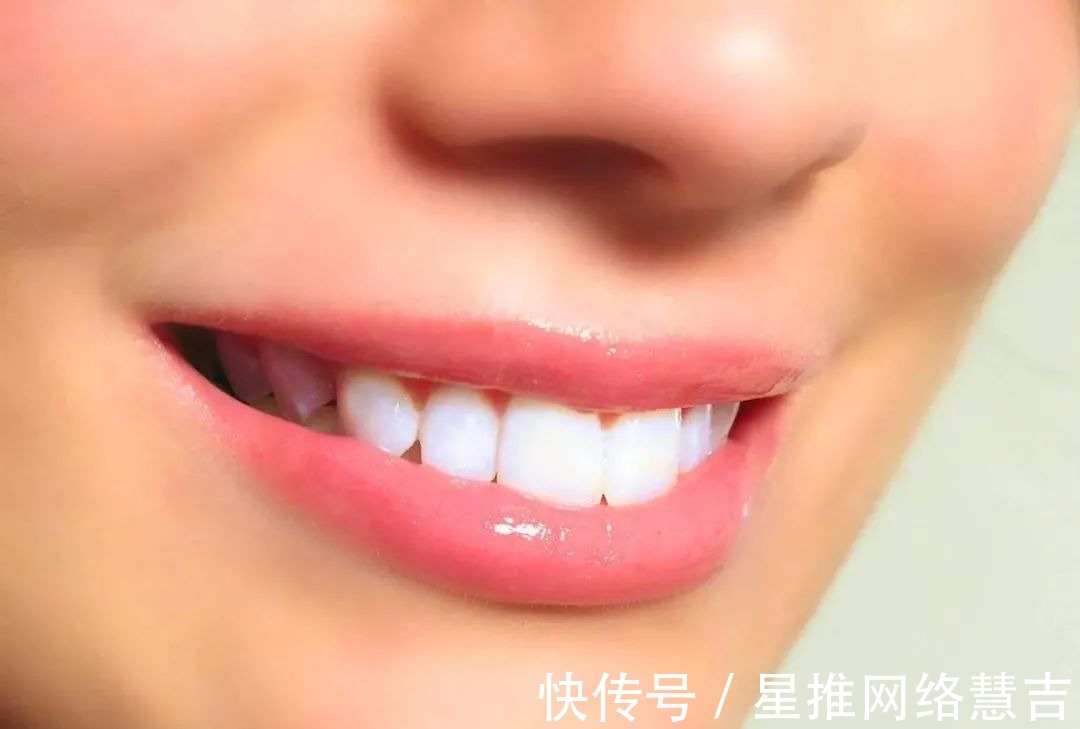 小技巧|护唇的5个小技巧,助你拥有娇嫩的嘴唇,你知道具体是哪些吗?