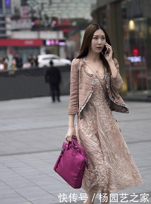 美丽|女性独有的魅力仅靠一件花瓣裙就可以展示,温柔的一面很美丽