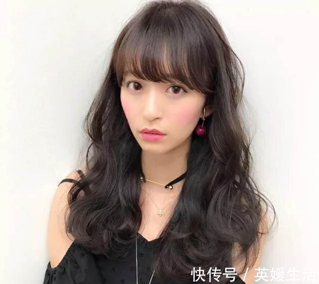 长发 女生只要了解这四个细节,你就知道自己的脸型适合什么发型了!