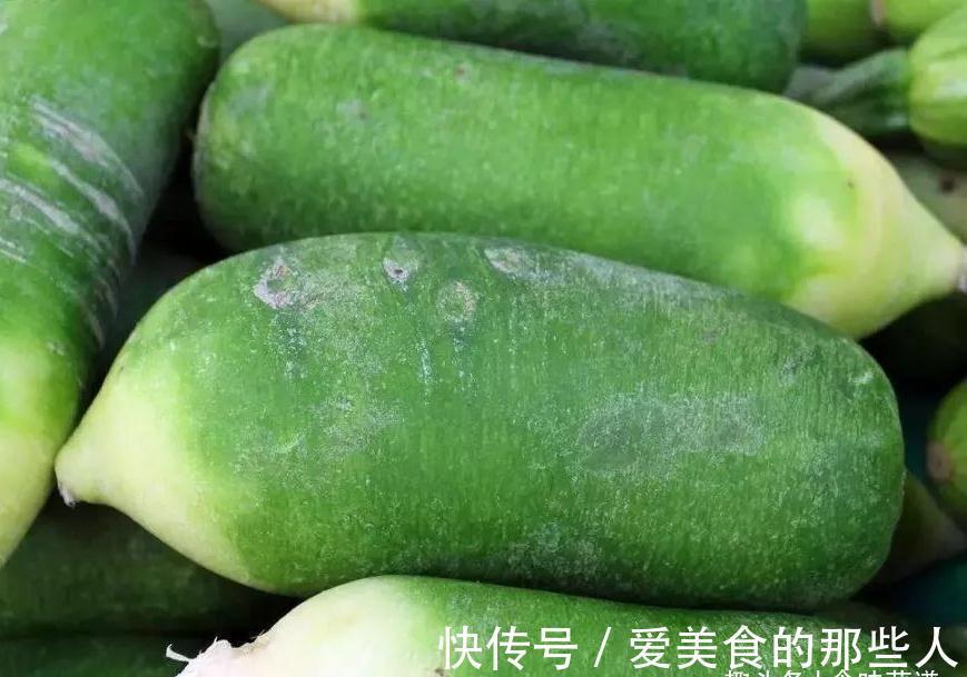 秋天，遇到此菜准买30斤，晒干后比新鲜的好吃，香辣开胃干净卫生