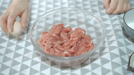 炒牛肉不够嫩滑?99% 的人都败在这一步上