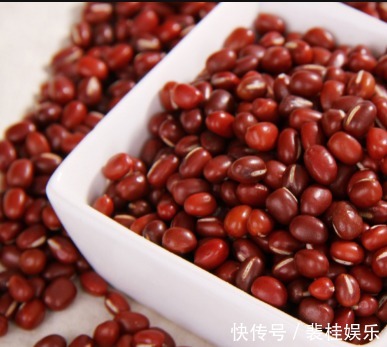 湿气|女性再没钱,也要吃以下3种“碱性食物”,暖宫消炎,子宫更健康