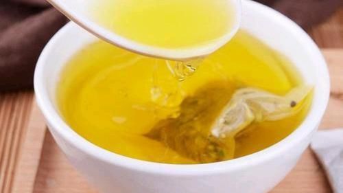 栀子|如果身体出现了3个异常,或许是尿酸亮起了“红灯”,别当耳旁风