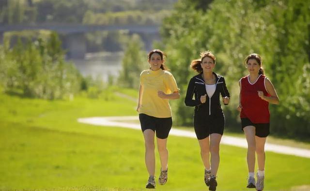 区别|早上跑步半小时,与晚上散步一小时,有什么区别?很多人或不清楚