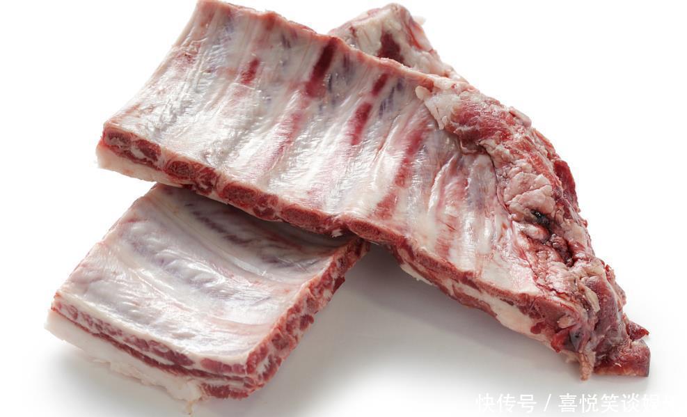 闻一闻|买排骨时，别只会挑肉多的，牢记3点，好排骨一挑一个准！