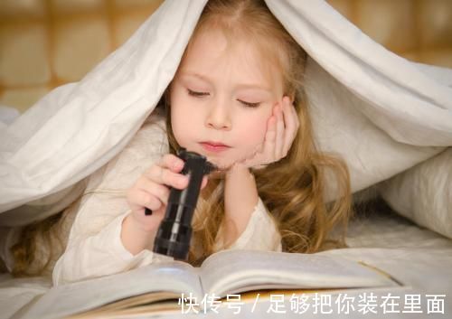 年龄|女孩第一次来月经，如果早于这个年龄，很可能会长不高