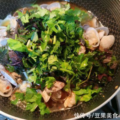 奶锅|香到流口水的家庭版花甲粉,下饭神器都靠它