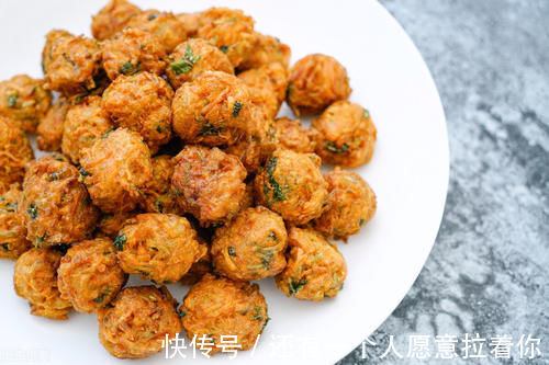 萝卜丸子|炸丸子牢记3点,丸子外酥里软,放凉也不干不硬,好吃到停不下来