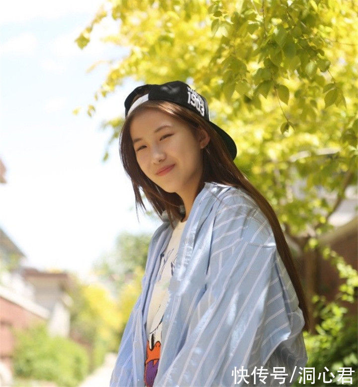 “巨婴”刘思琪一天消费十几万,16岁袜子都不会穿,现状如何?