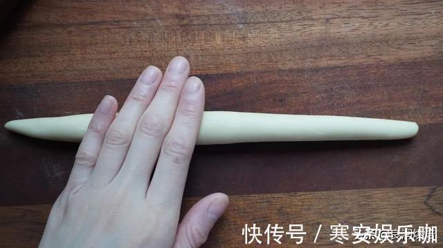 香甜|馒头吃够了,试试这样做,无技巧无难度,暄软香甜,比面包还好吃