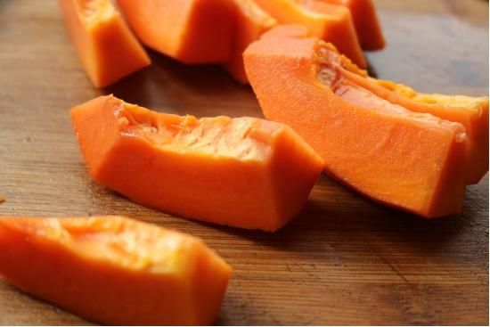 甜品|木瓜怎么做更好吃，学着做木瓜班戟，享受午后的下午茶时光吧