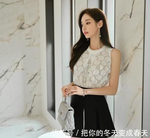 穿搭|美女穿搭:白色无袖蕾丝上衣,精美图案,公主范十足啊