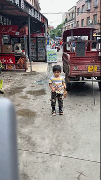 |搞笑图集:你们公司中秋发了啥?网友:发了个通知,说不放假