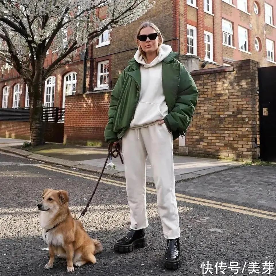 大衣里面穿什么？这4款绝美内搭，让你时髦一整个冬天