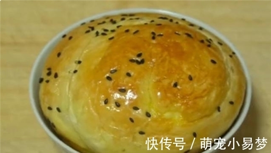 4个鸡蛋1碗面粉，零添加，不用烤箱，做松软香甜小面包的秘方